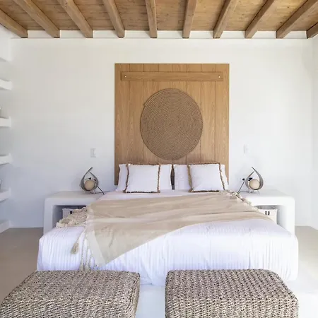 Serene With Terrace And Views *